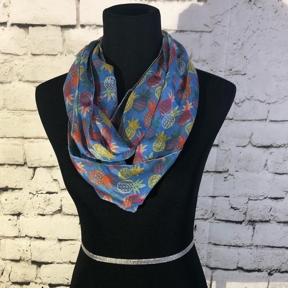 Lightweight Infiniti Scarf NWT Pineapple - Picture 3 of 3